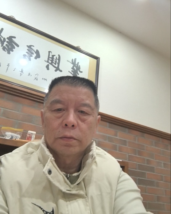 李毅伟手机号码：18206328222，