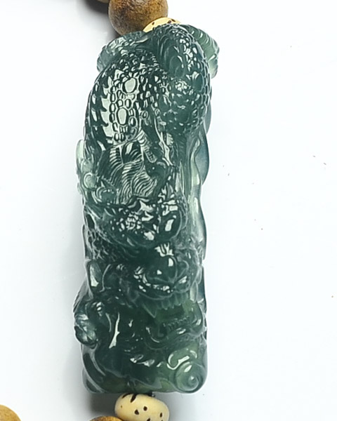 神龙护主