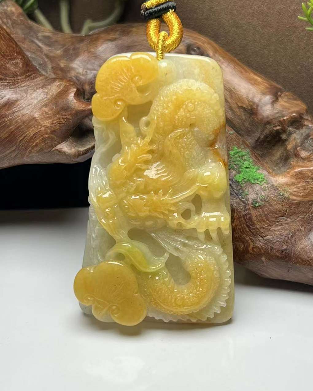 龙行天下