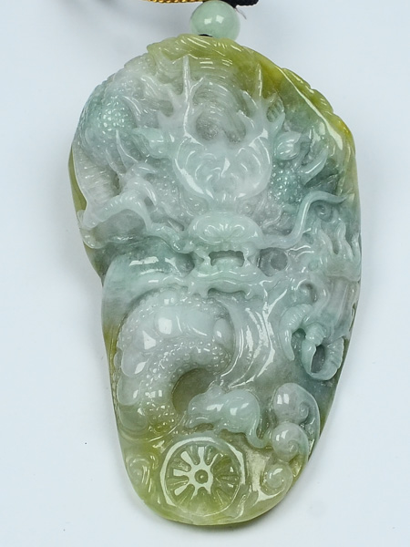 中国　玉石翡翠彫刻　蝙蝠刻　硯屏　時代箱付　U　R6053 中国 玉石翡翠彫刻 蝙蝠刻 硯屏 時代箱付 U R6053