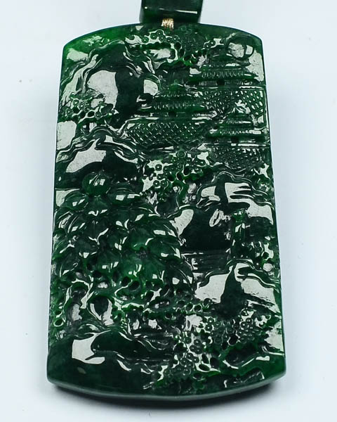 翠绿青山