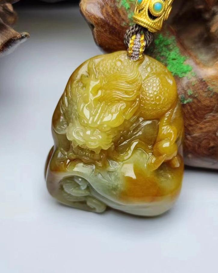 龙行天下