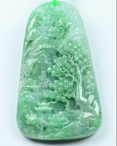翠绿青山