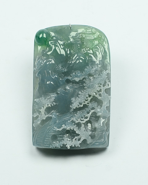 翠绿青山