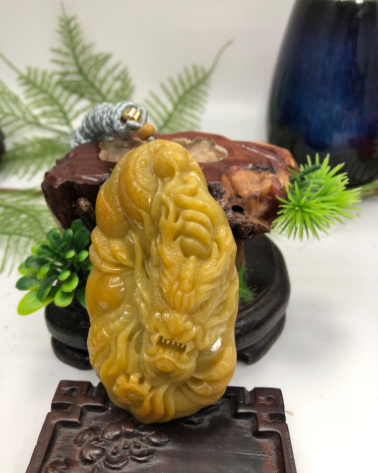 龙行天下