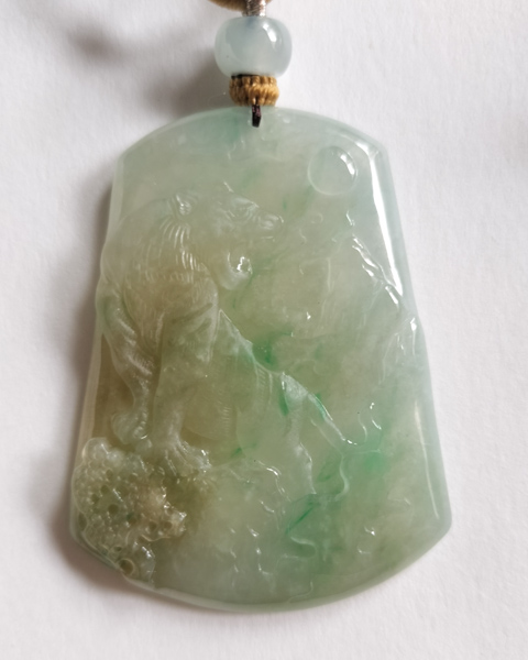 虎虎生威