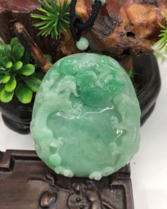 双龙戏珠