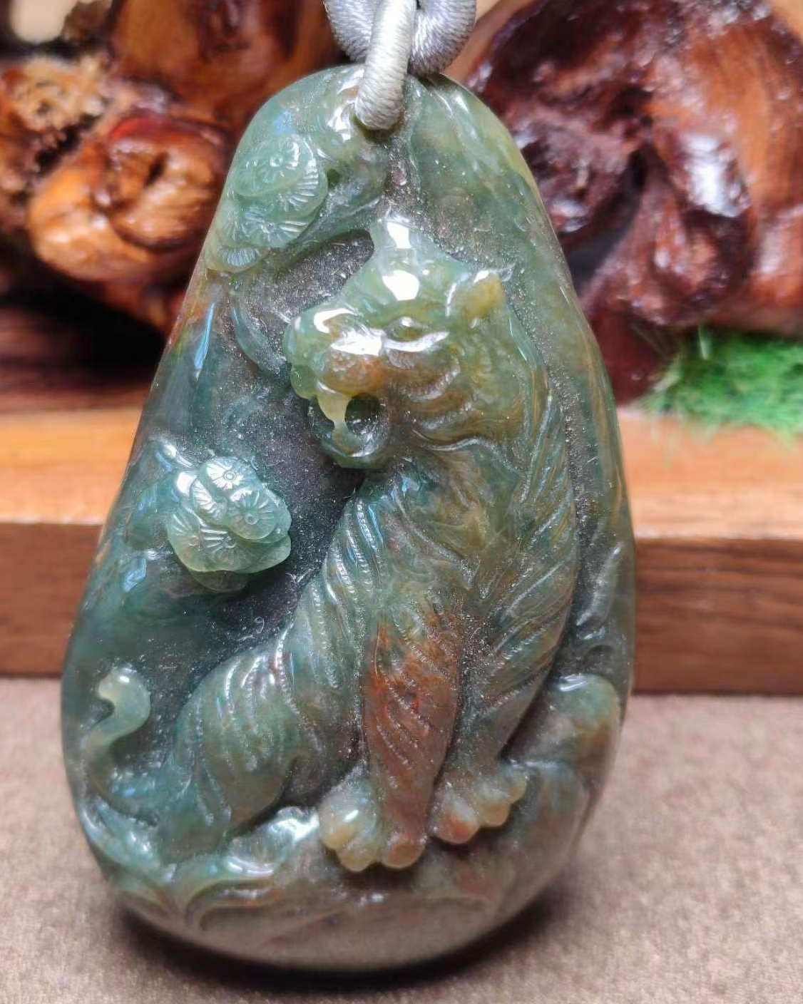 虎虎生威