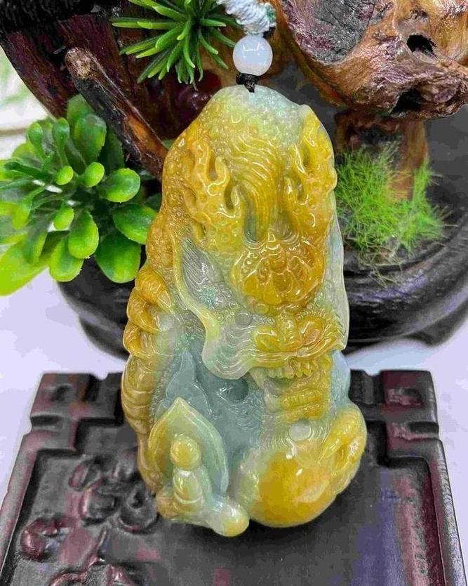 神龙护主