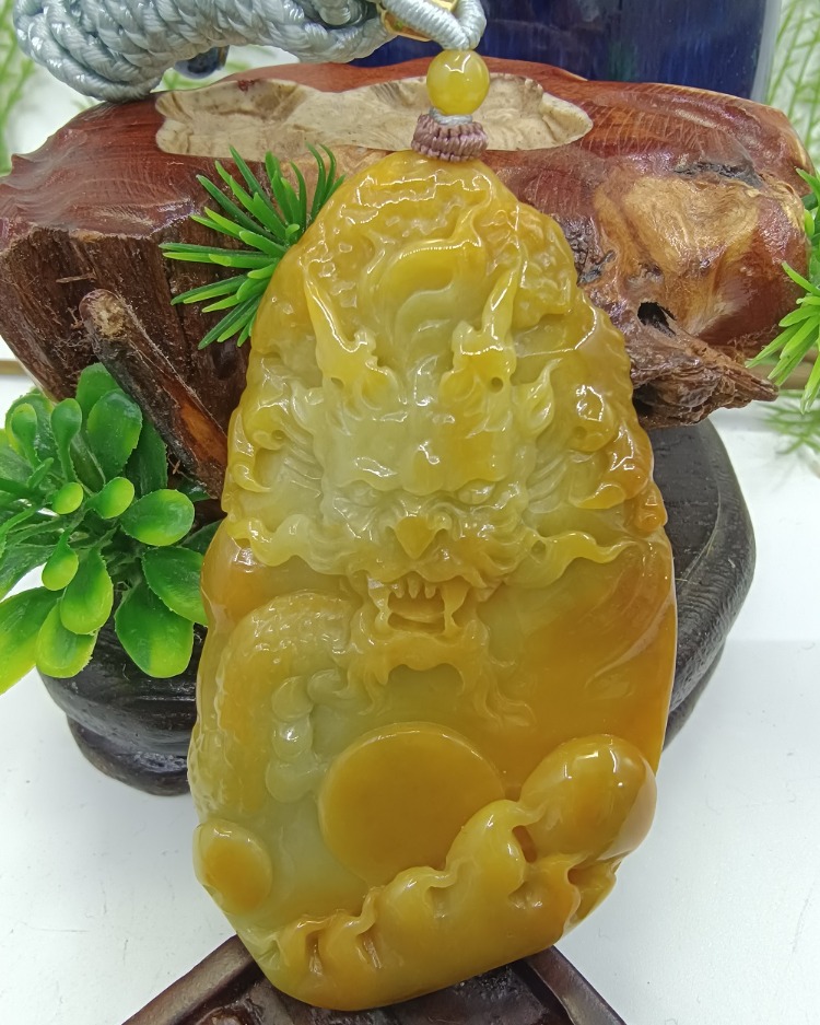 龙行天下
