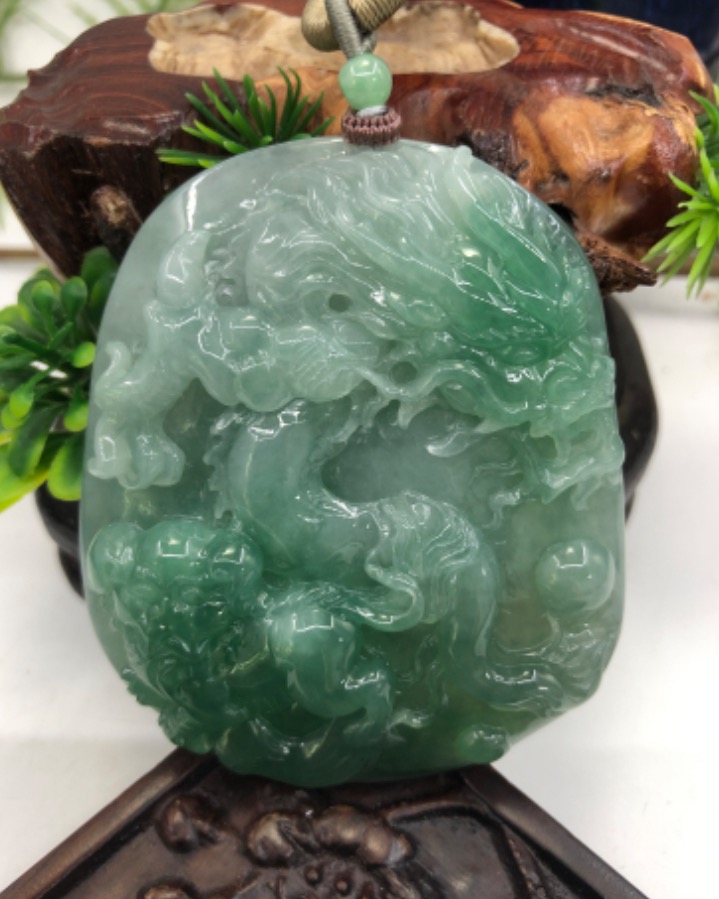 龙行天下