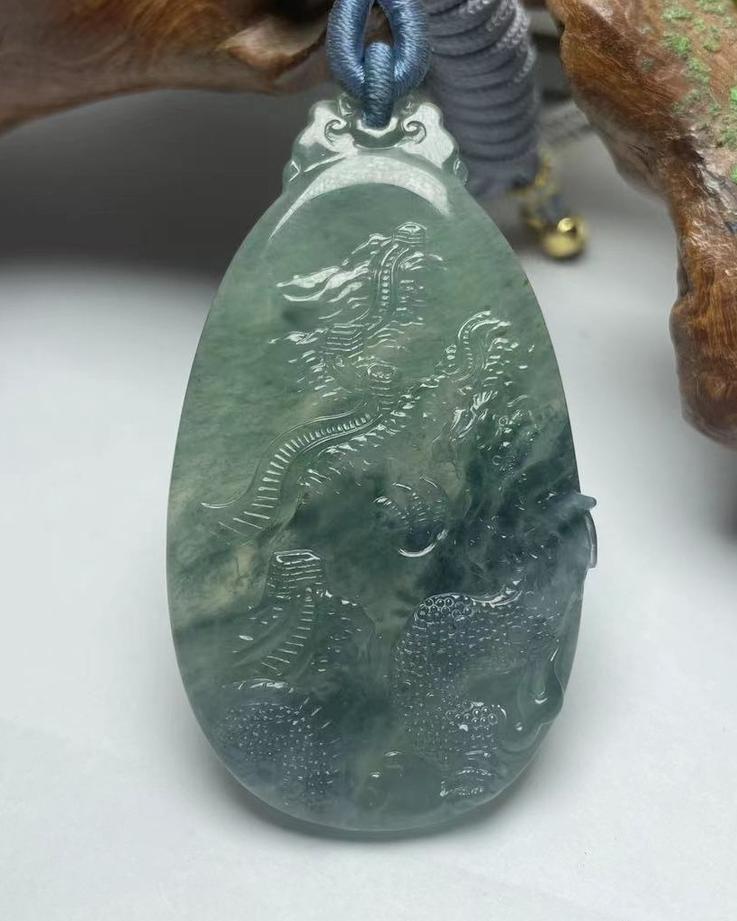 龙行天下