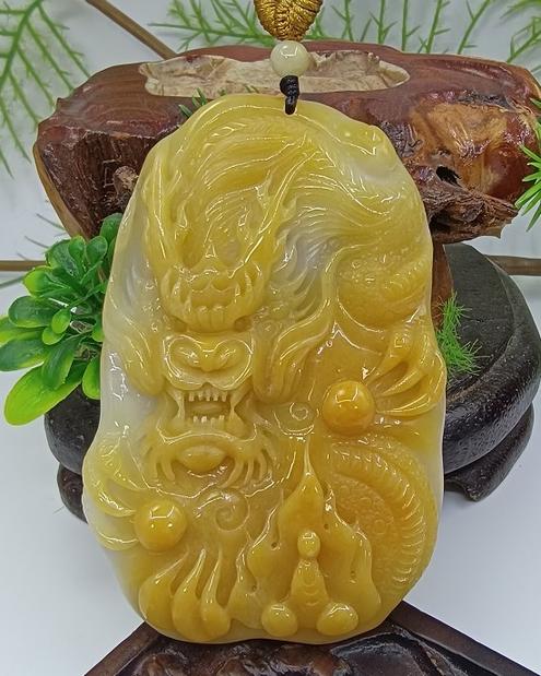 龙行天下