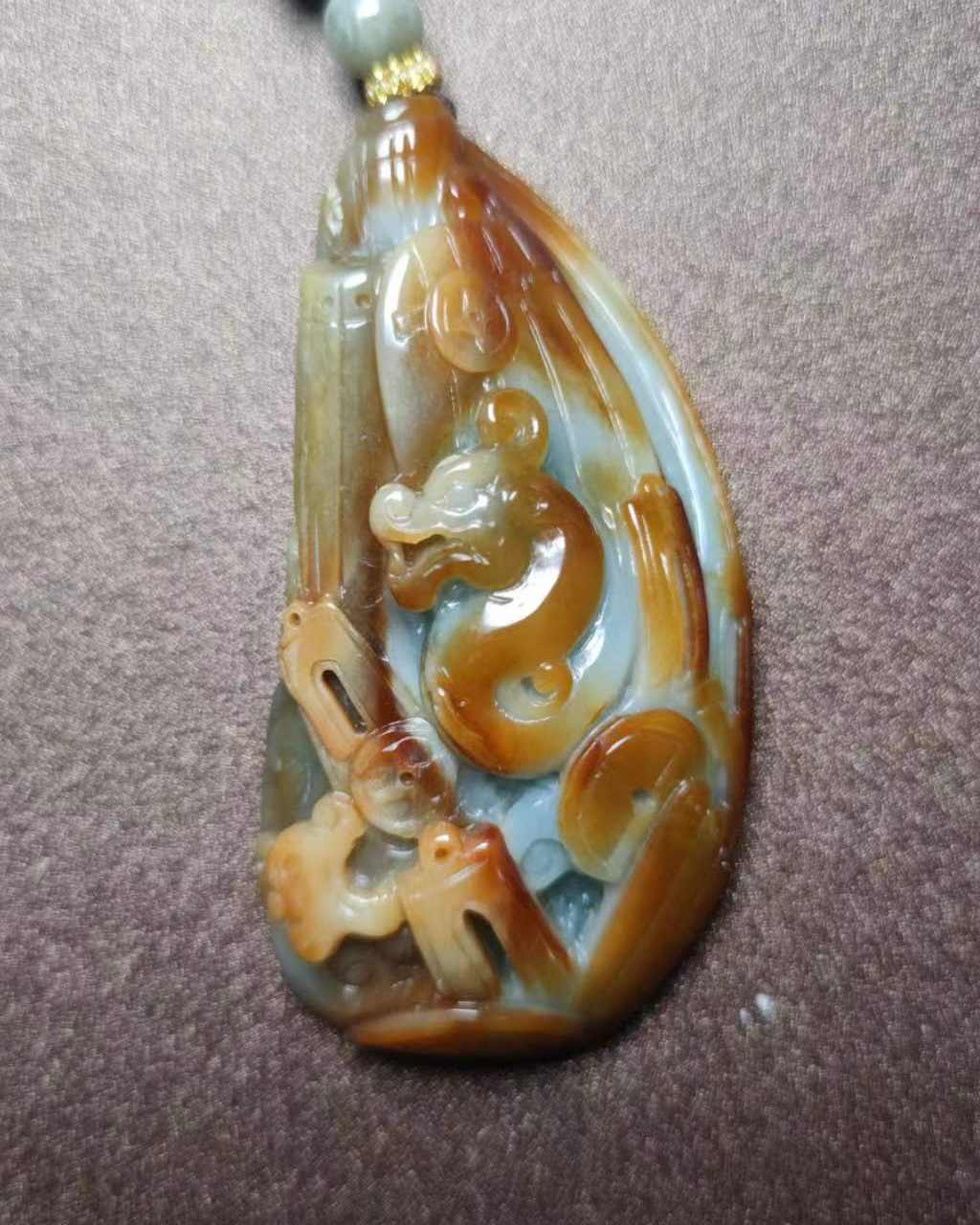 双龙护主