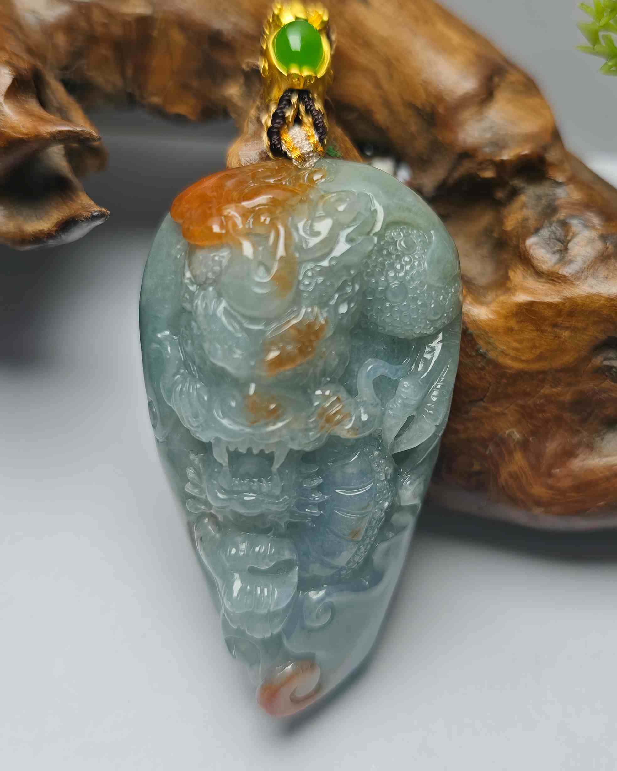 龙行天下