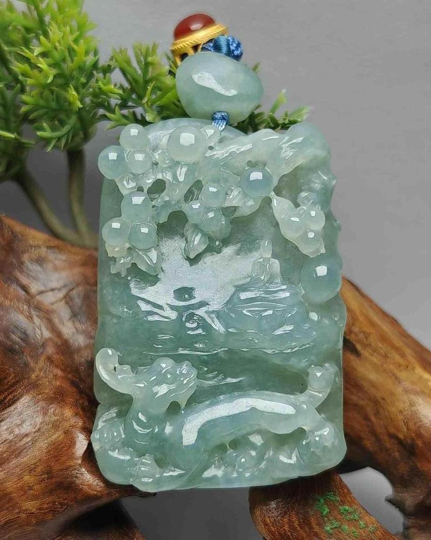 神龙护主