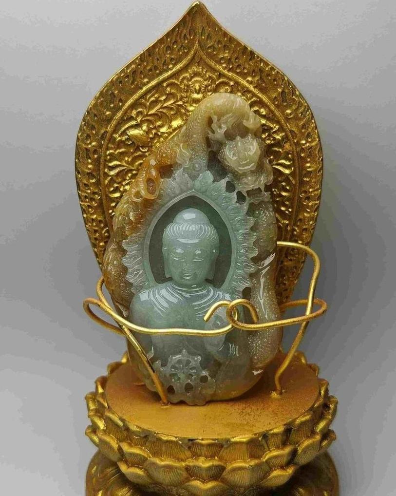 神龙护主
