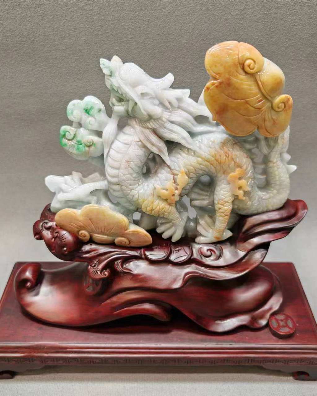 龙行天下