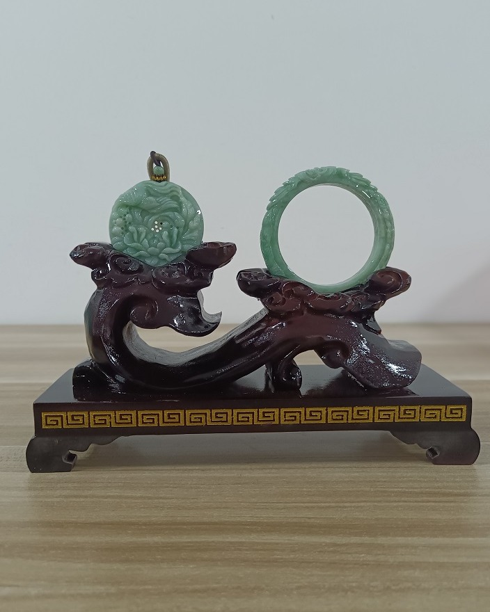 喜上眉梢