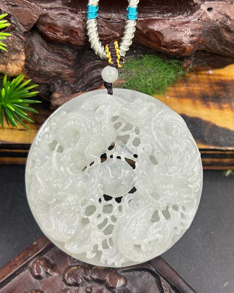 双龙戏珠