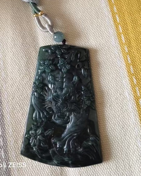 虎虎生威
