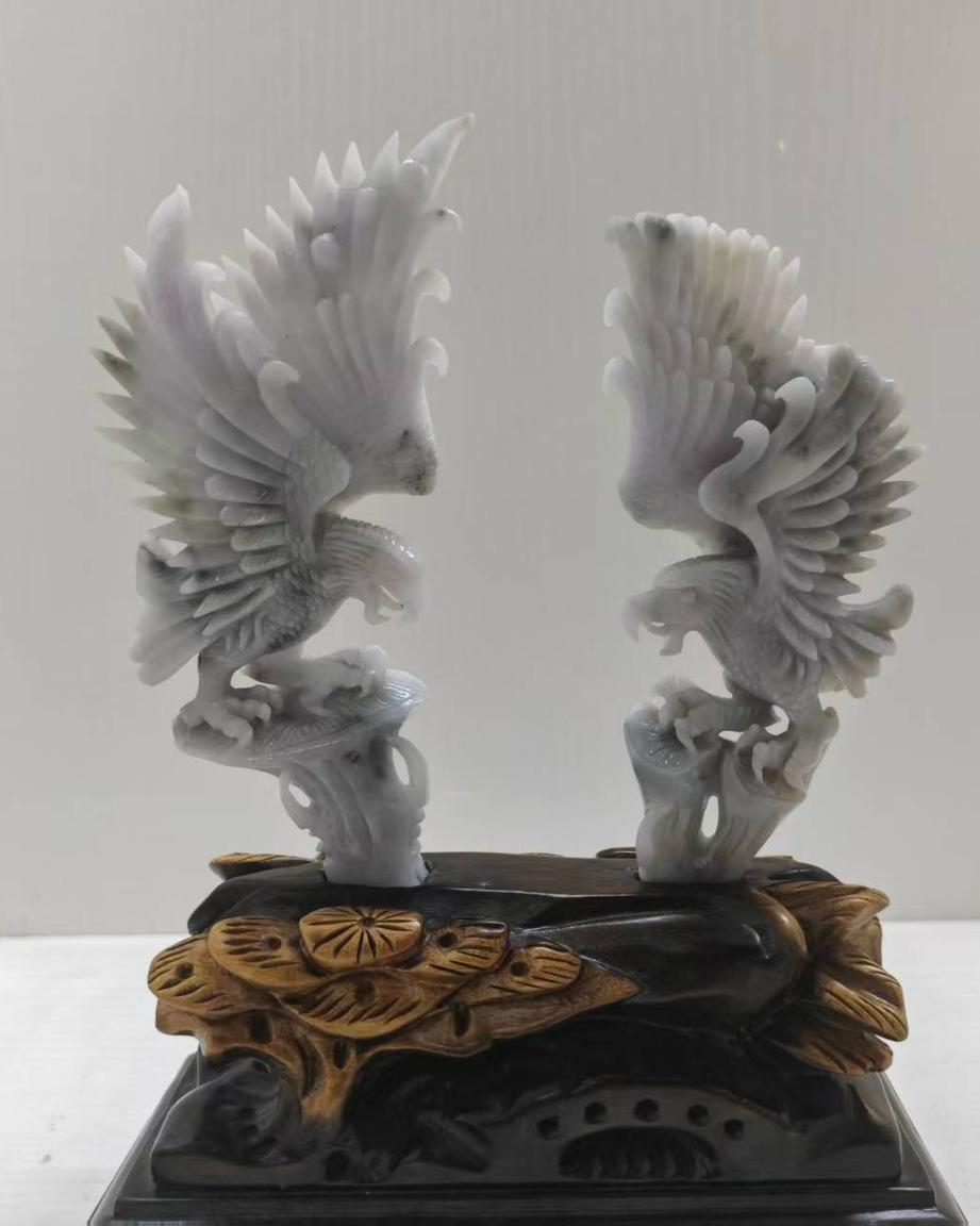 大鹏展翅