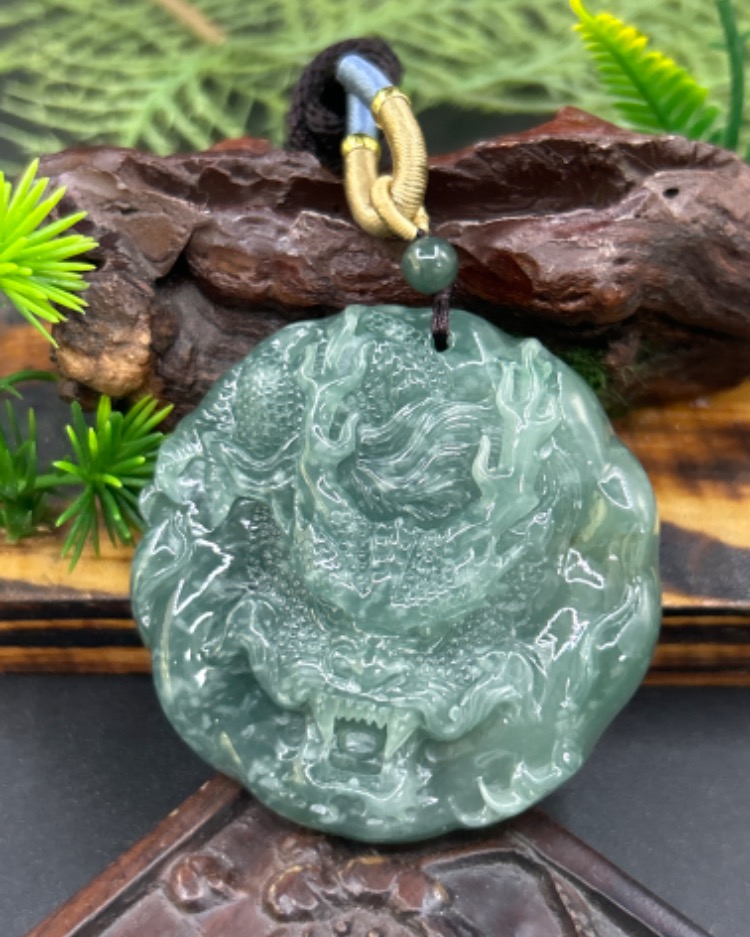 龙行天下